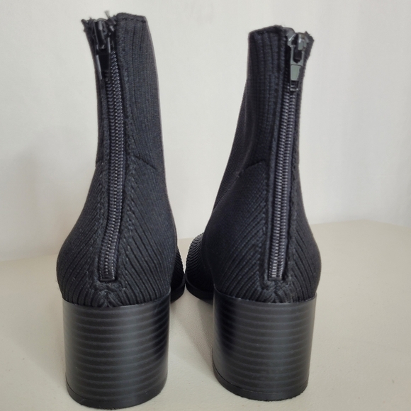 LifeStride Dreamy Women's Black Soft and Flexible Ankle Booties - Size 8 - Picture 5 of 13